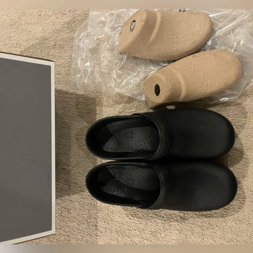 Dansko clogs - Picture 7 of 11